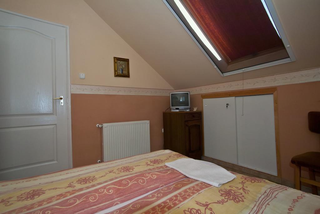 Margaret Apartman エゲルサローク 部屋 写真