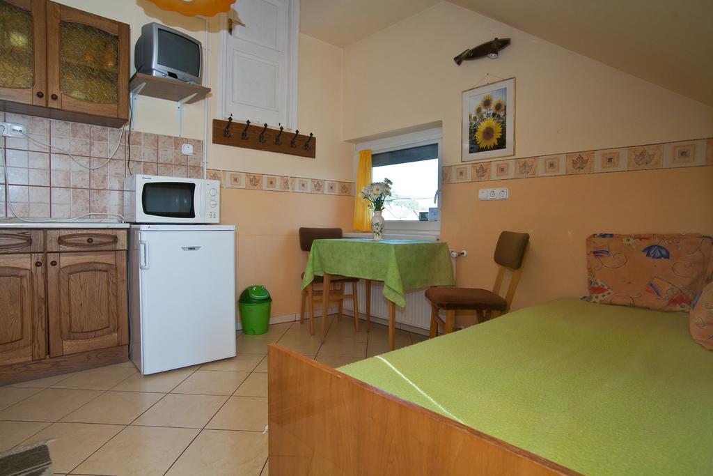 Margaret Apartman エゲルサローク 部屋 写真