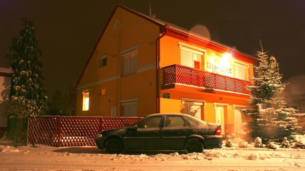 Margaret Apartman エゲルサローク エクステリア 写真